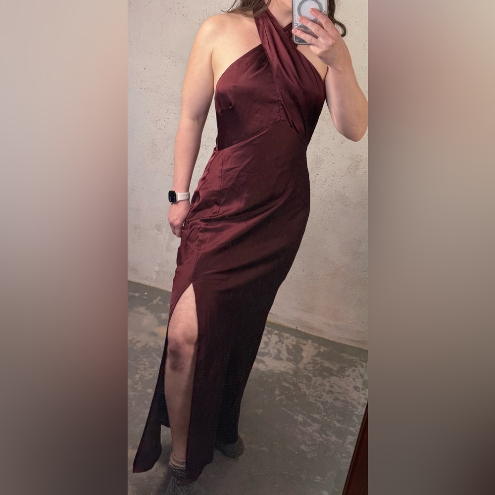 Astr The Label Marissa Satin Halter Neck Midi Dress in Deep Wine NEW Size Large - Picture 2 of 12